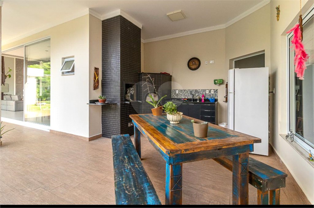 Casa à venda com 3 quartos, sendo 1 suíte,  no condomínio Vale do Lago, Sorocaba - SP
