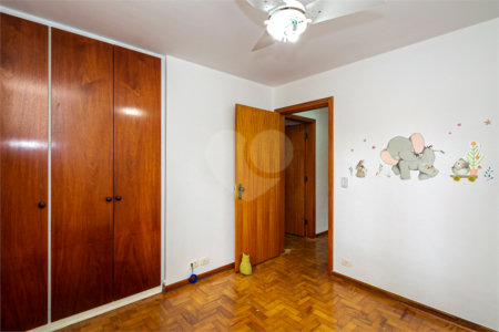 Casa à venda com 4 quartos, sendo 1 suíte, em Jardim Marajoara, São Paulo, SP