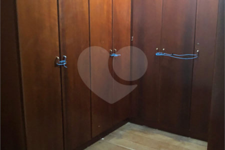 Sobrado à venda com 3 quartos, sendo 1 suíte, em Vila Trujillo, Sorocaba, SP
