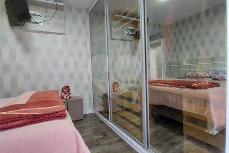 Apartamento à venda com 3 quartos, sendo 1 suíte, em Jardim Flor da Montanha, Guarulhos, SP
