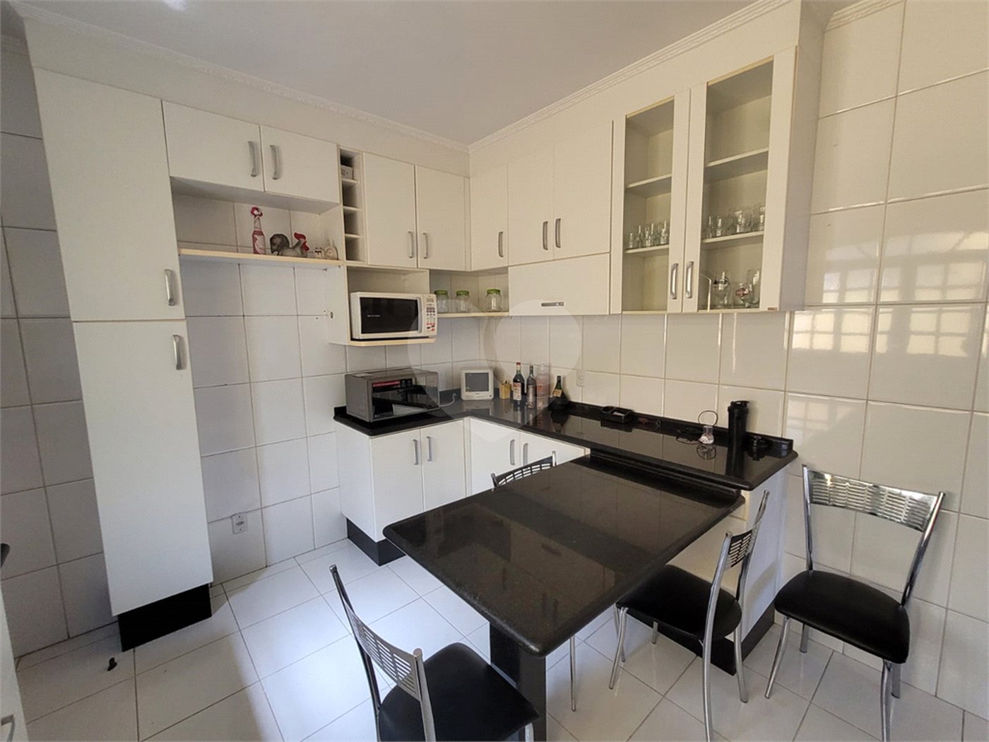 Sobrado à venda com 3 quartos, sendo 1 suíte, em Vila dos Remédios, São Paulo, SP