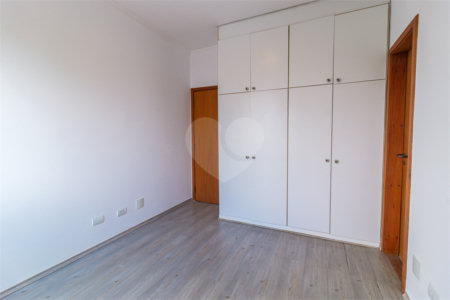 Apartamento à venda com 4 quartos, sendo 3 suítes,  em Chácara Santo Antônio, São Paulo, SP