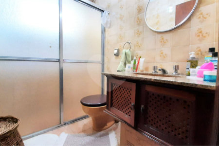 Casa à venda com 3 quartos, sendo 1 suíte, em Campo Grande, São Paulo, SP