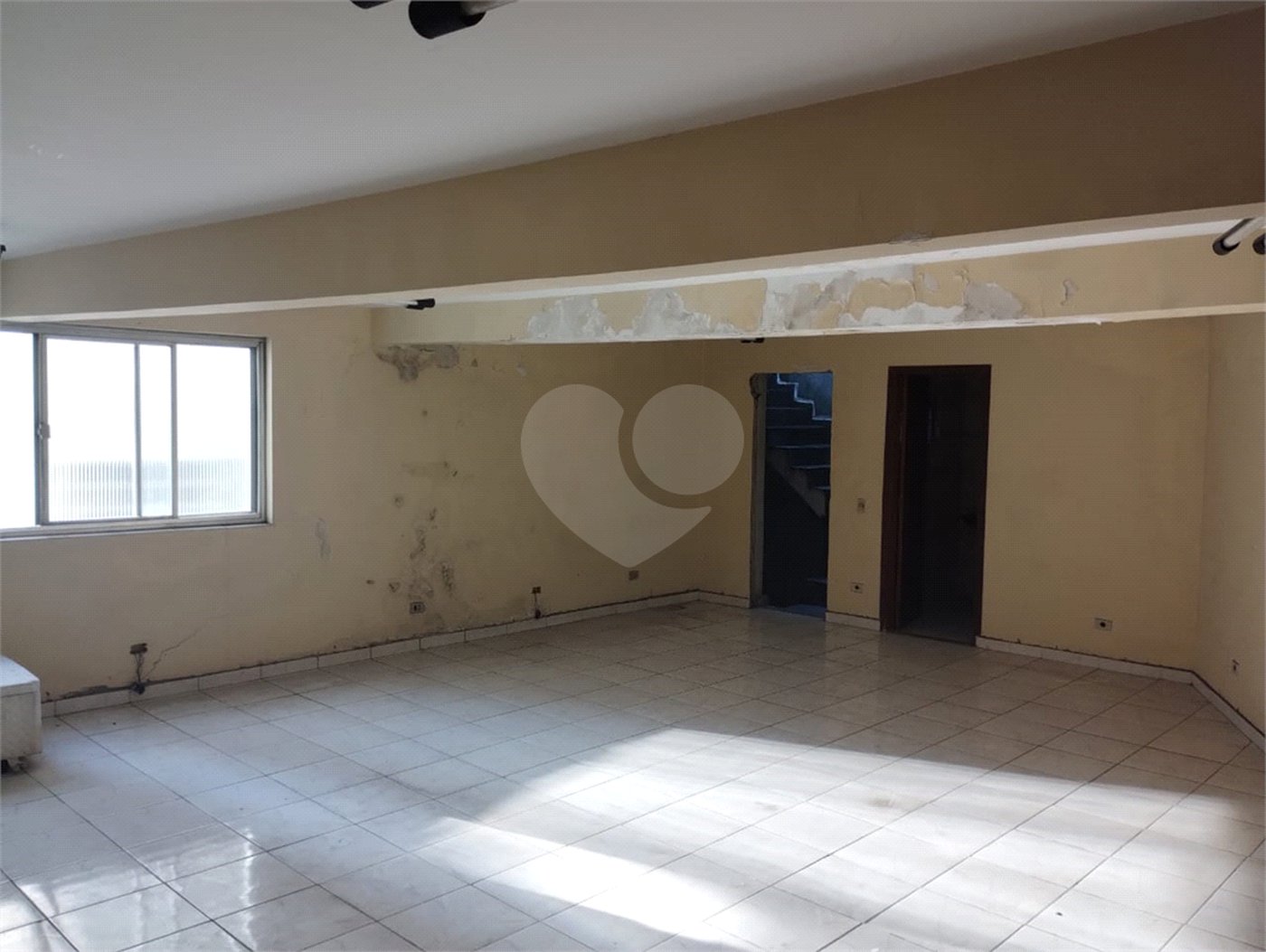 Sobrado à venda com 7 quartos, sendo 6 suítes, em Aclimação, São Paulo, SP