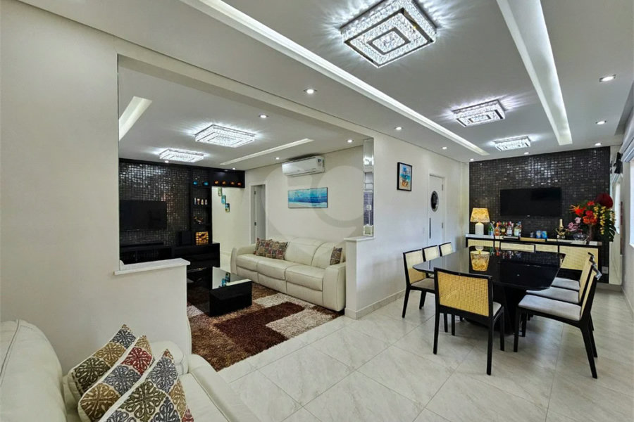 Casa à venda com 5 quartos, sendo 3 suítes,  em Riviera de São Lourenço, Bertioga, SP
