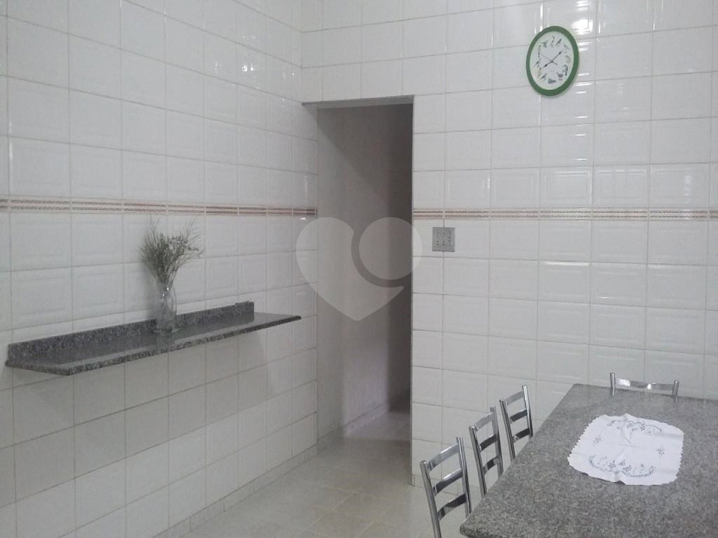 Casa à venda com 3 quartos, sendo 1 suíte, em Jardim Pinheiros, São Paulo, SP