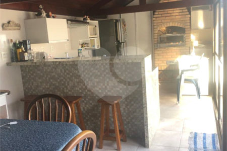 Duplex à venda com 5 quartos, sendo 4 suítes, em Aviação, Praia Grande, SP