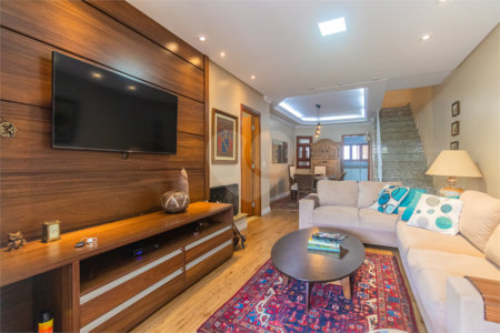 Casa à venda com 4 quartos, sendo 2 suítes, em Jardim Prudência, São Paulo, SP
