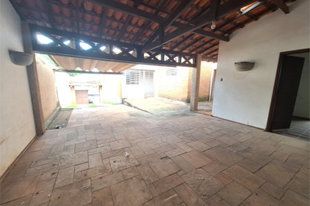 Casa à venda com 3 quartos, sendo 1 suíte, no Centro, Vinhedo, SP