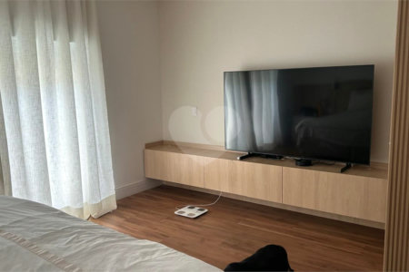 Casa à venda com 5 quartos, sendo 4 suítes,  no condomínio Residencial Vila do Itamaraca, Valinhos - SP