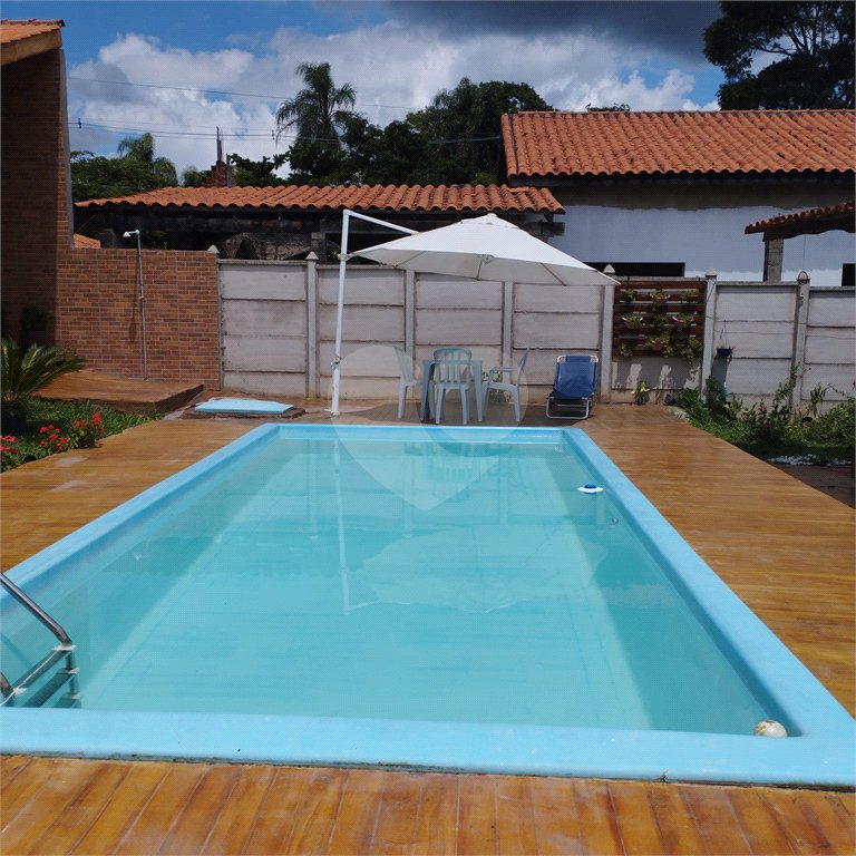 Chácara à venda com 3 quartos, sendo 1 suíte,  no Centro, Araçoiaba da Serra, SP