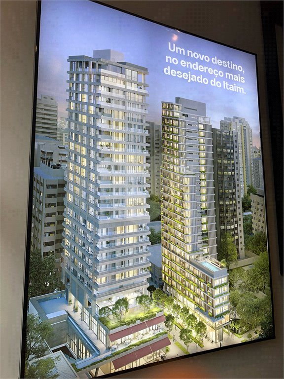 Apartamento à venda com 2 suítes em Jardim Europa, São Paulo, SP