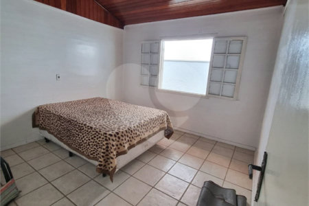Casa à venda com 4 quartos, sendo 1 suíte, no condomínio Parque Ibiti do Paço, Sorocaba - SP
