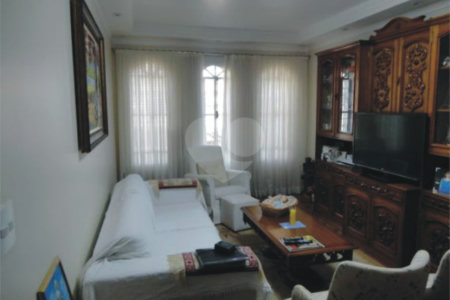 Sobrado à venda com 4 quartos, sendo 1 suíte, em Vila Gustavo, São Paulo, SP