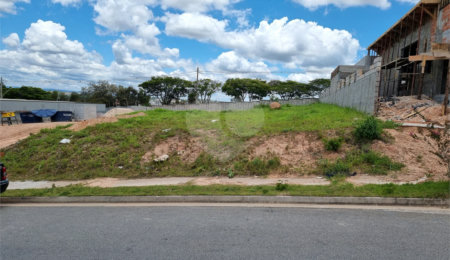 Terreno à venda no condomínio Residencial Recanto das Palmas, Vinhedo - SP