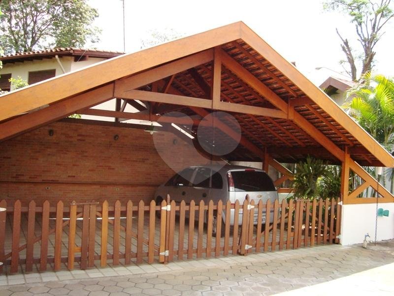Sobrado à venda com 4 quartos, sendo 2 suítes, em Tremembé, São Paulo, SP