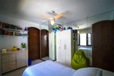 Casa à venda com 5 quartos, sendo 2 suítes,  em Jardim Everest, São Paulo, SP