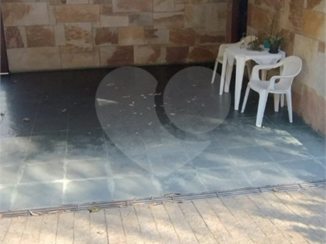 Sobrado à venda com 3 quartos, sendo 1 suíte,  em Tremembé, São Paulo, SP