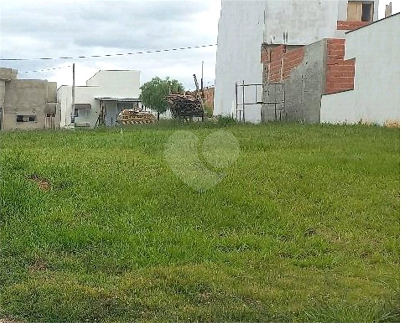 Terreno à venda no condomínio Jardim, Sorocaba - SP