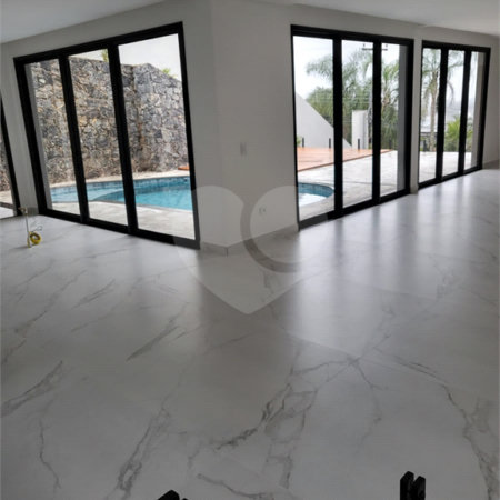 Casa à venda com 3 suítes no condomínio Hills, Arujá - SP