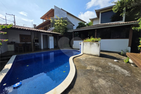 Casa à venda com 3 suítes em José Gonçalves, Armação dos Búzios, RJ