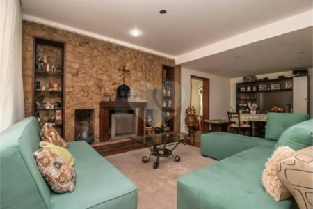 Casa de Vila à venda com 5 quartos, sendo 3 suítes, em Jardim Marajoara, São Paulo, SP