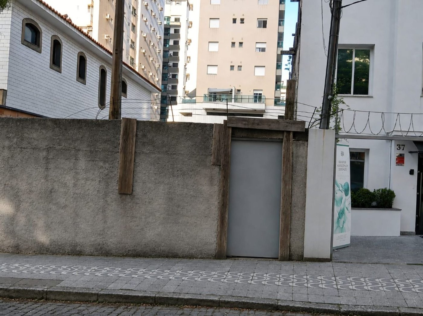 Terreno para alugar, 325 m² por R$ 14.356,00/mês - José Menino - Santos/SP