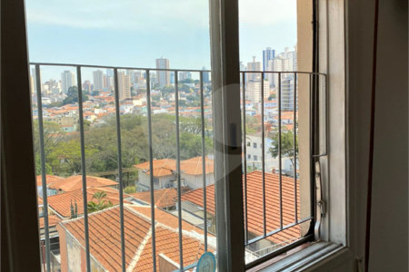 Sobrado à venda com 3 quartos, sendo 1 suíte, em Vila Paulicéia, São Paulo, SP