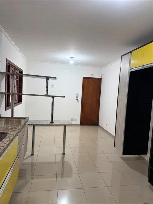 Sobrado à venda ou para alugar com 3 suítes em Vila Sônia, São Paulo, SP