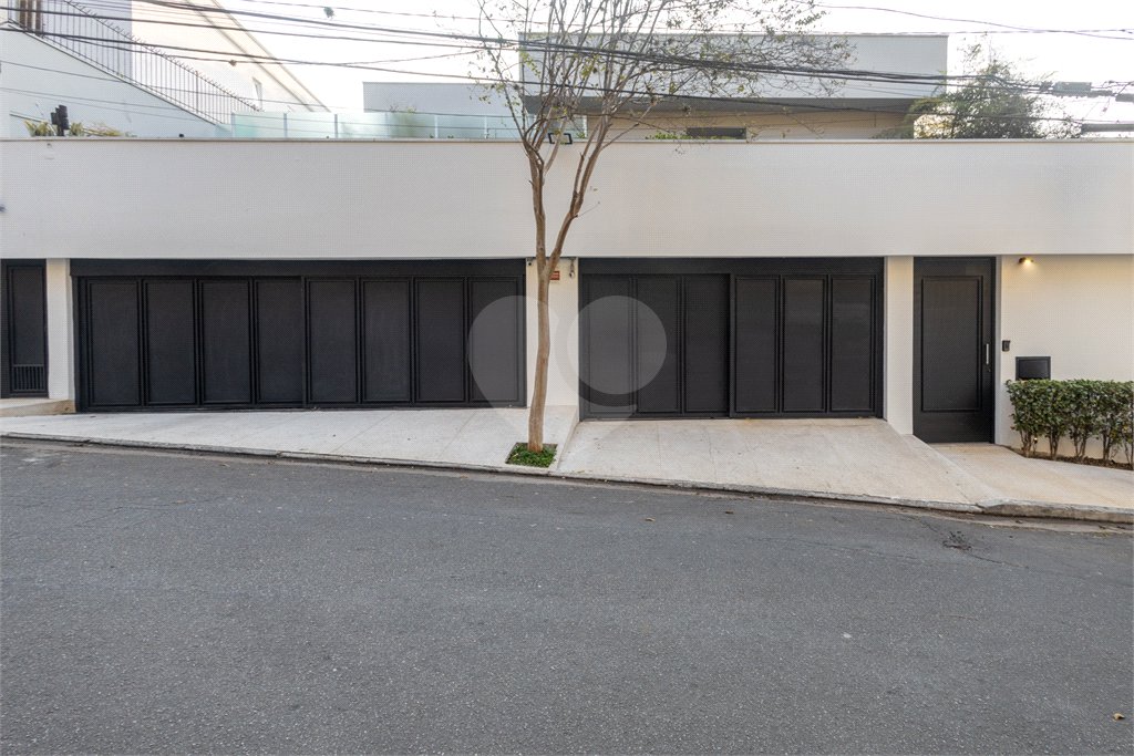 Casa à venda com 4 suítes em Jardim Guedala, São Paulo, SP