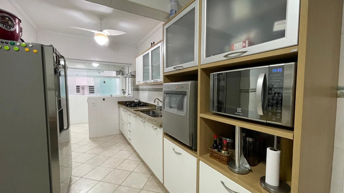 Apartamento com 3 dormitórios frente a praia à venda, 161 m² por R$ 2.200.000 - Gonzaga - Santos/SP