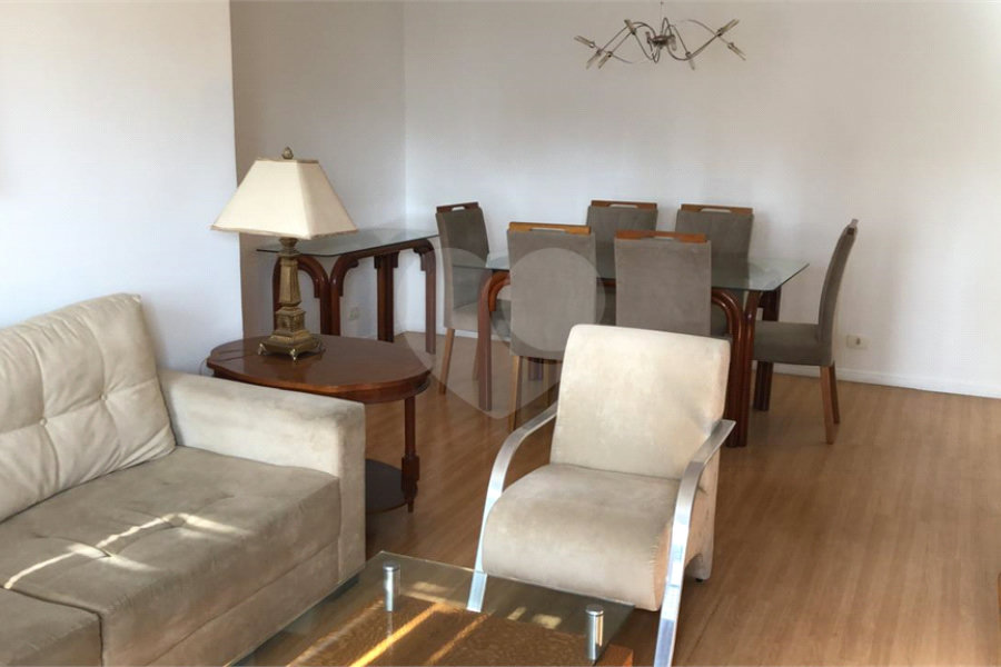 Apartamento à venda com 3 quartos, sendo 1 suíte, em Vila Olímpia, São Paulo, SP