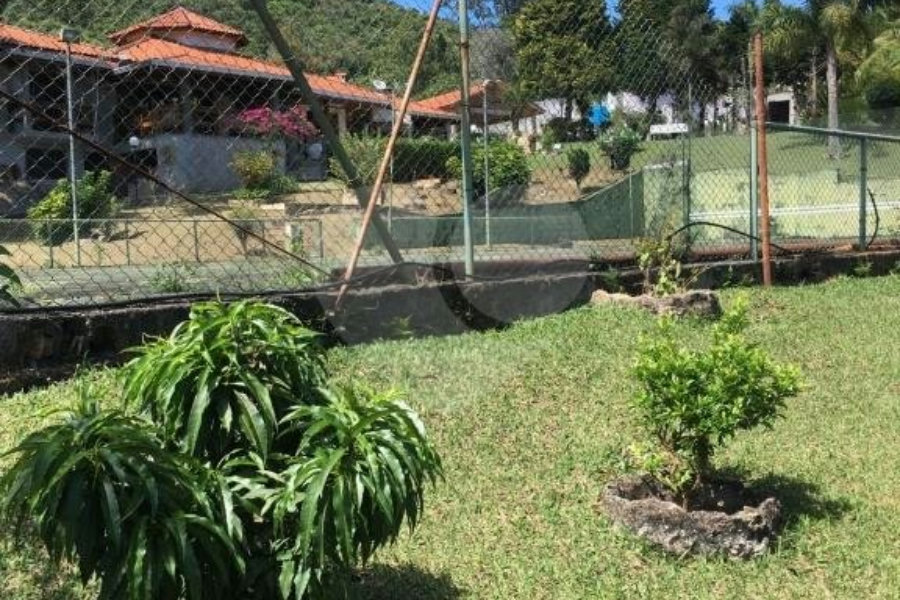 Casa à venda com 3 suítes no condomínio Alpes Caieras, Caieiras - SP