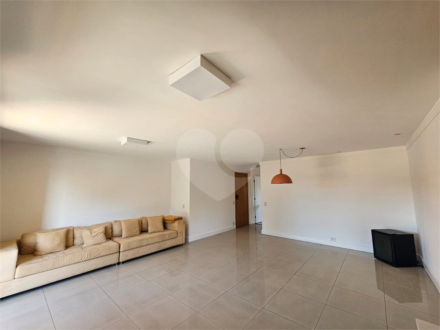 Apartamento para alugar com 3 quartos, sendo 1 suíte, em Alto da Boa Vista, São Paulo, SP