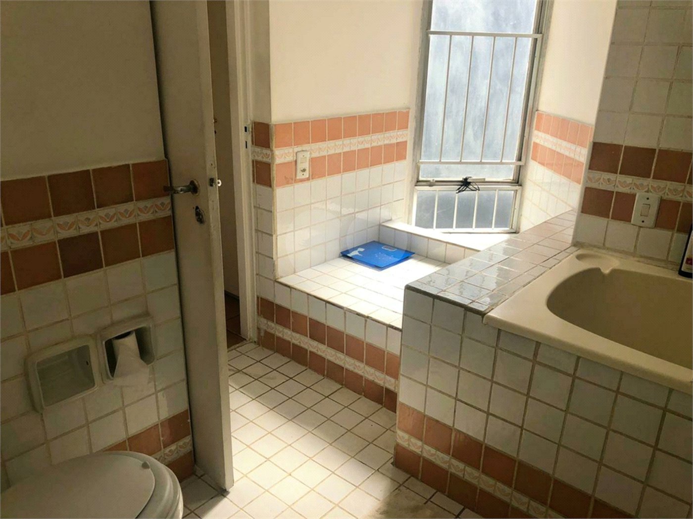 Apartamento à venda com 3 quartos, sendo 1 suíte, em Alto da Boa Vista, São Paulo, SP