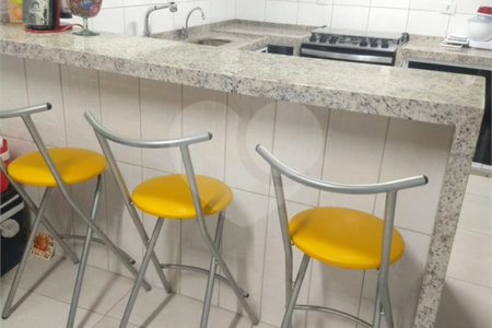 Sobrado à venda com 3 quartos em Jardim Helena, Ferraz de Vasconcelos, SP