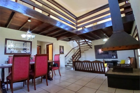 Casa à venda com 3 quartos, sendo 2 suítes, em Jardim Brogotá, Atibaia, SP