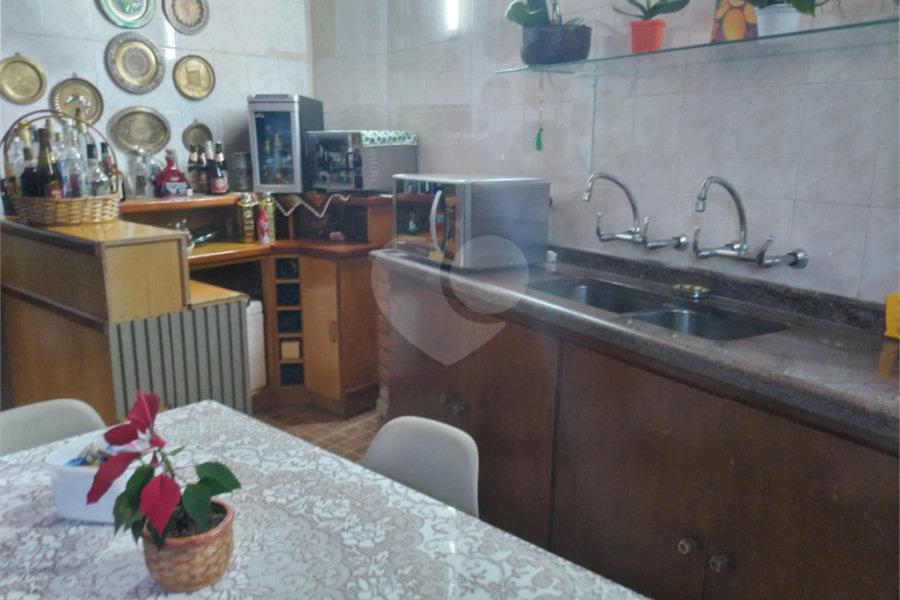 Casa à venda com 4 quartos, sendo 3 suítes, no condomínio Da Serra, São Paulo - SP