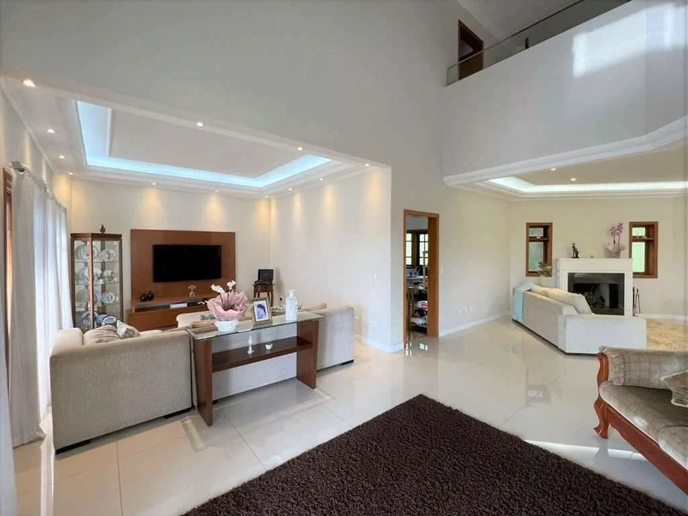 Casa à venda com 4 quartos, sendo 3 suítes, em Jardim Passárgada I, Cotia, SP