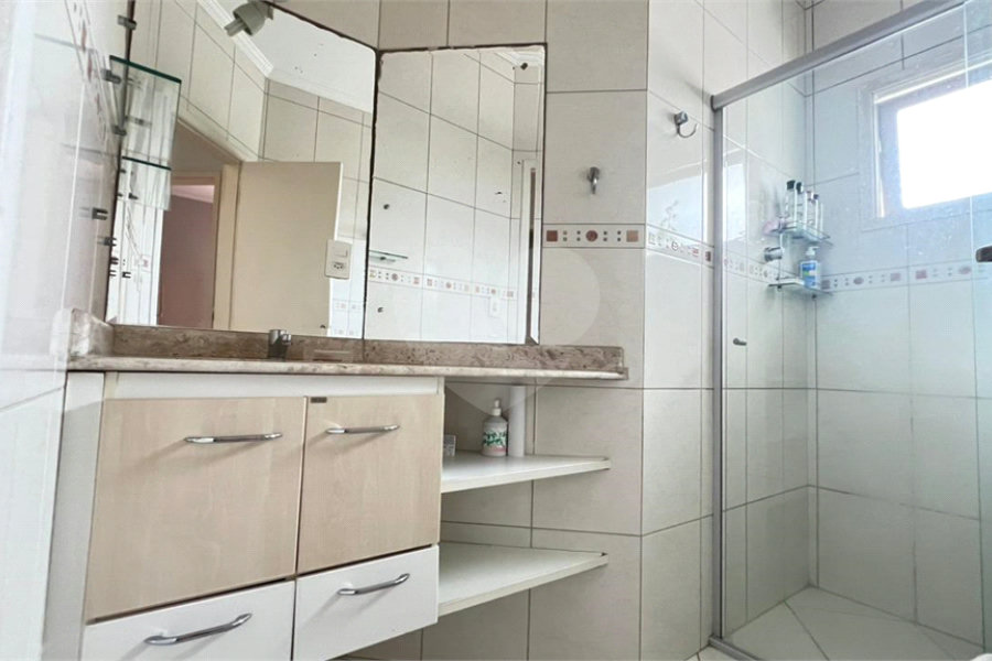 Casa à venda com 3 quartos, sendo 1 suíte, no condomínio Villagio Tramway, São Paulo - SP