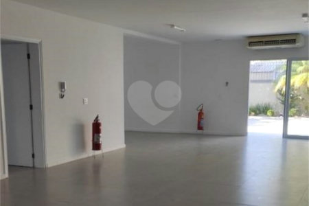 Casa Comercial na Vila Mariana, 400m², próximo metrô, 3 vagas, locação e venda
