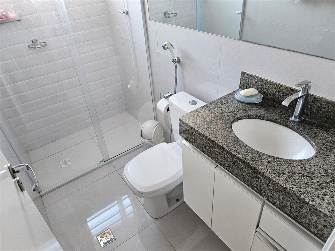 Excelente apartamento á venda de 2 dormitórios no CENTRO de São Carlos!