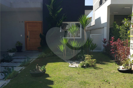Casa à venda com 3 suítes no condomínio Residencial Veredas, Mogi das Cruzes - SP