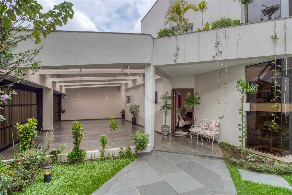 Sobrado à venda com 3 quartos, sendo 2 suítes, em City Campo Grande, São Paulo, SP