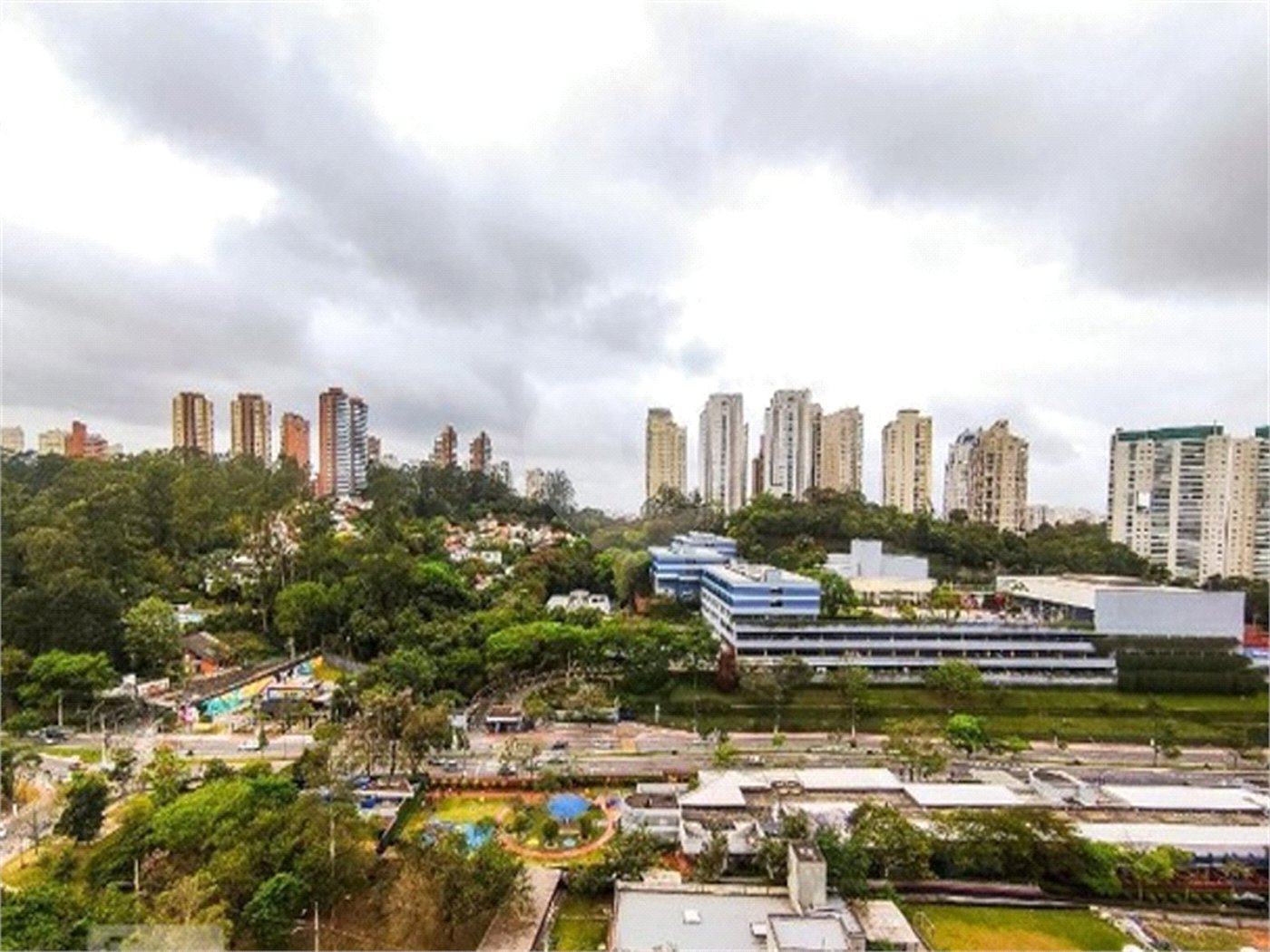 Apartamento à venda com 2 quartos, sendo 1 suíte, em Vila Andrade, São Paulo, SP