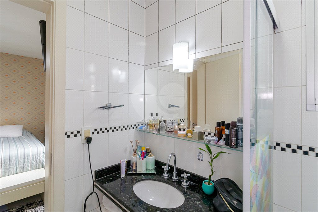 Casa à venda com 3 quartos, sendo 1 suíte, no condomínio Mirante Bello, São Paulo - SP