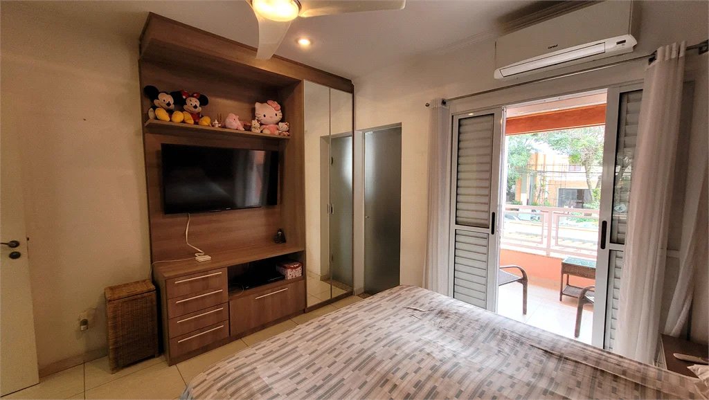 Sobrado à venda com 3 quartos, sendo 1 suíte, em Vila Romana, São Paulo, SP