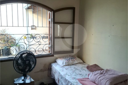 Casa à venda com 3 quartos, sendo 1 suíte,  em Vila Santa Helena, Mogi das Cruzes, SP