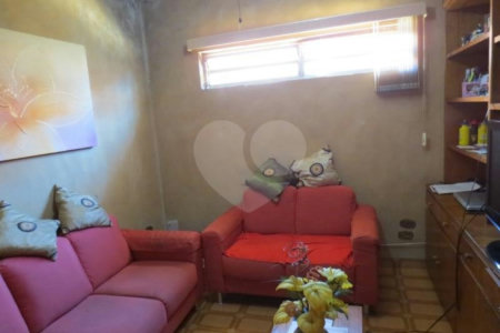 Casa à venda com 4 quartos, sendo 2 suítes, em Bosque da Saúde, São Paulo, SP