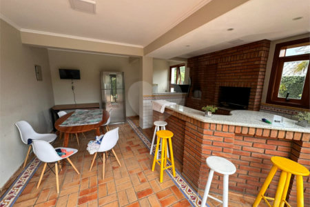 Casa à venda com 5 suítes em Aruã, Mogi das Cruzes, SP